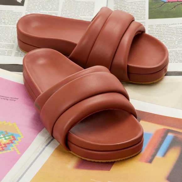 Commbi the softie slide in tobacco brown
